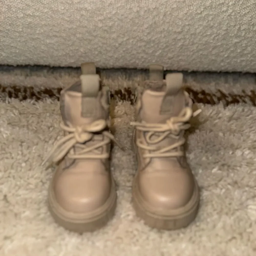 ZARA Baby Combat Boots - Picture 4 of 10